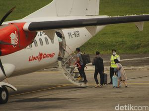 Penumpang Bandara Husein Keluhkan Wajib PCR: Berat Tapi Gimana Lagi