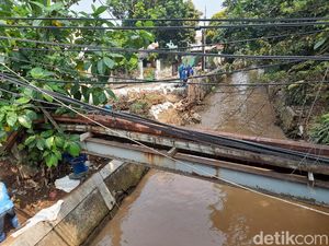 Perbaikan Permanen Tanggul Kawasan Hek Kramat Jati Dilanjut