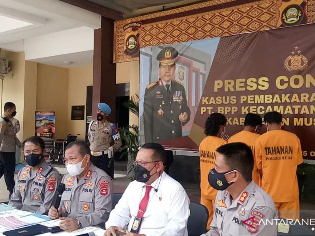 Kasus Pos Jaga Perusahaan di Muba Sumsel Dibakar, 3 Orang Ditangkap! Kasus Pos Jaga Perusahaan di Muba Sumsel Dibakar, 3 Orang Ditangkap!