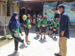 Sandiaga Tantang Muda-mudi Magelang Juggling dan Kembangkan Desa Wisata