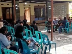 Pelayat Berdatangan ke Rumah Mahasiswa UNS Solo Meninggal Usai Diksar Menwa