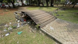 Tolong! Taman Waduk Pluit Butuh Perhatian