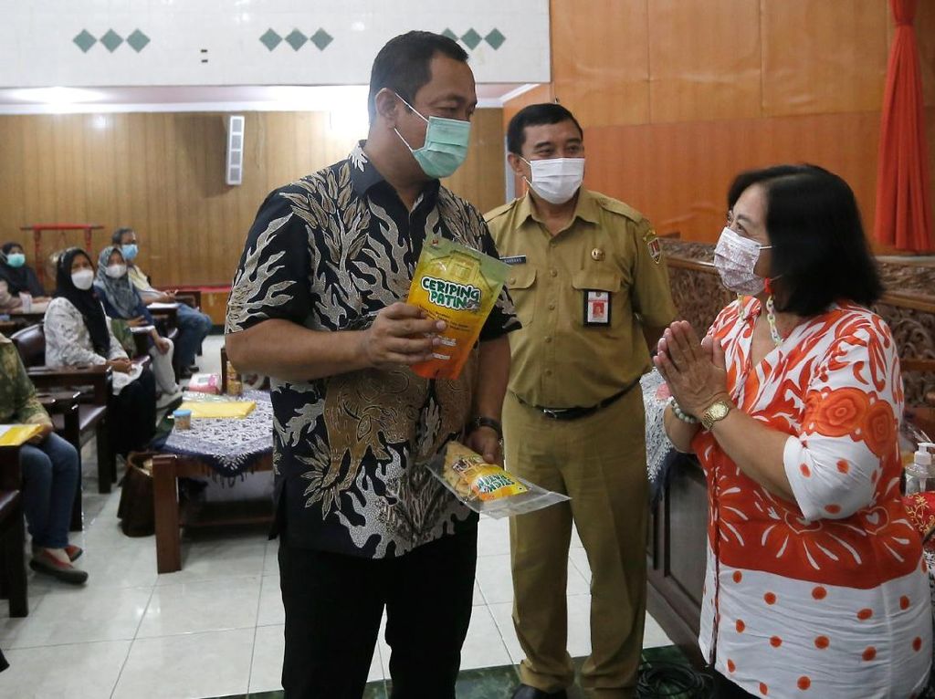 200 UMKM di Kota Semarang Dapat Pelatihan Gratis soal Desain Kemasan 200 UMKM di Kota Semarang Dapat Pelatihan Gratis soal Desain Kemasan