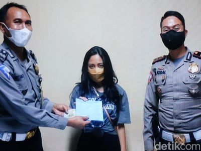 Penampakan Rachel Vennya Saat Diperiksa Polisi Soal Pelat RFS