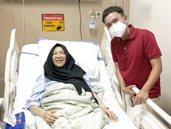 Kerabat Ungkap Dorce Gamalama Idap Demensia Alzheimer, Bisa Sembuh?