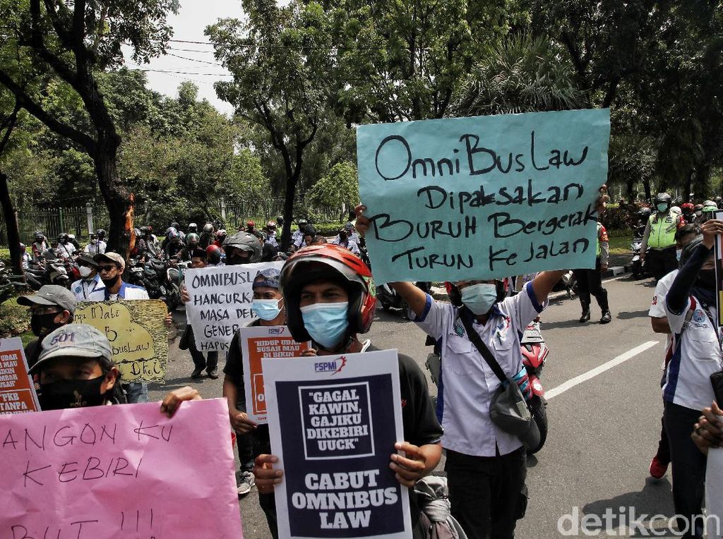 Geruduk Kantor Anies, Buruh di Jakarta Demo Tuntut Kenaikan Upah