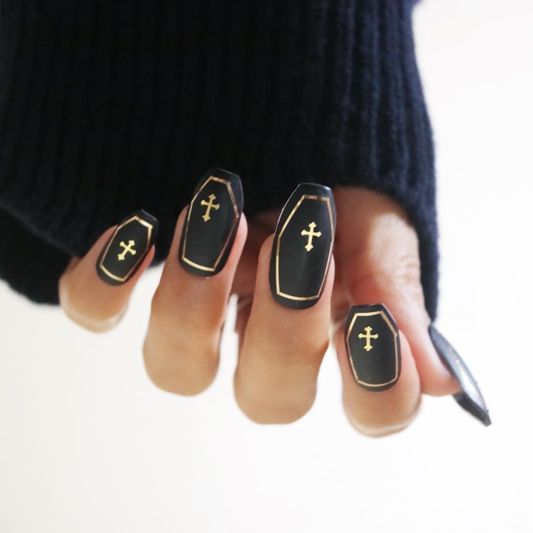 Motif nail art