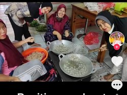 Kenyang! Habis Vaksin Covid-19 Dapat Bonus Bakso dan Minuman Gratis