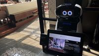 Keren! Hotel Ini Hadirkan Robot Cerdas Sebagai Lobby Ambassador