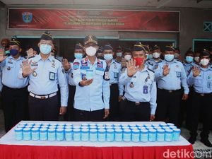 100 Napi dan ASN Lapas Ngawi Dites Urine, Hasilnya Negatif Narkoba 100 Napi dan ASN Lapas Ngawi Dites Urine, Hasilnya Negatif Narkoba