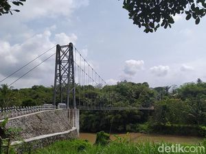 Viral Jembatan Sirotol Mustaqim Membentang di Atas Sungai Progo Viral Jembatan Sirotol Mustaqim Membentang di Atas Sungai Progo