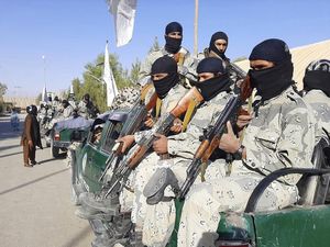 Pasukan Taliban Tewaskan 2 Militan ISIS dalam Operasi di Kabul Pasukan Taliban Tewaskan 2 Militan ISIS dalam Operasi di Kabul