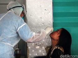 PCR Masih Wajib buat Penumpang Pesawat yang Belum Vaksin 2 Kali!