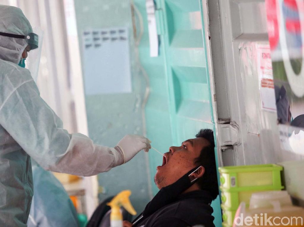 Tes PCR Jadi Syarat Terbang, Epidemiolog UGM: Langkah Sia-sia Tes PCR Jadi Syarat Terbang, Epidemiolog UGM: Langkah Sia-sia
