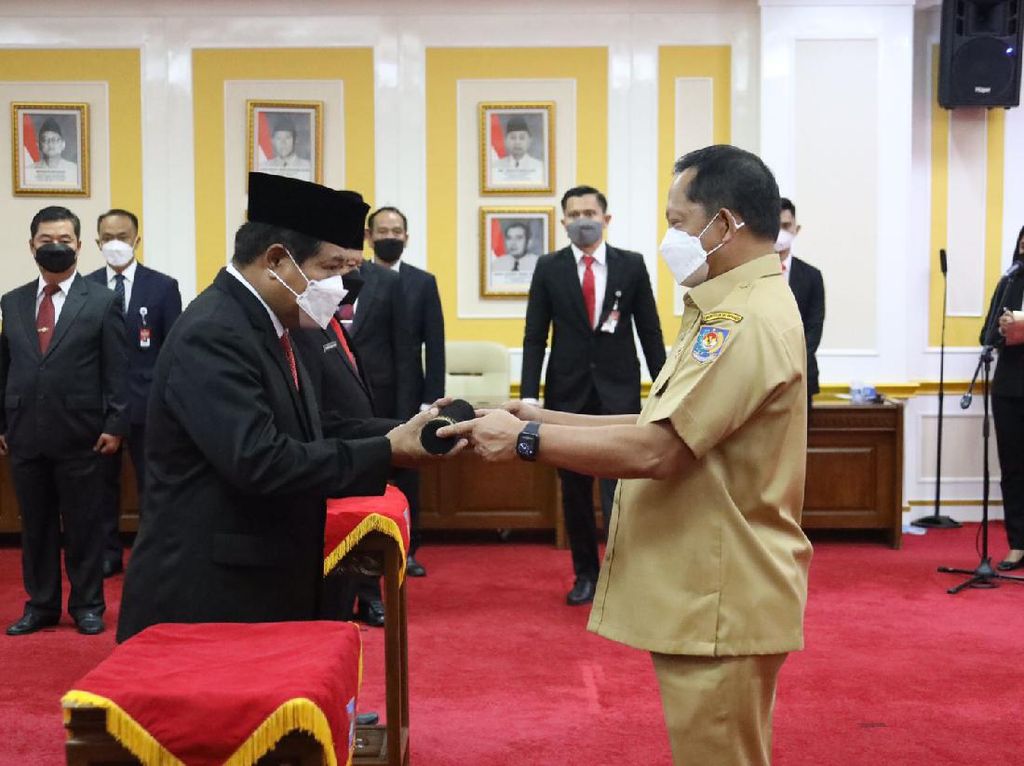 Tito Karnavian Tunjuk Suhajar Diantoro Jadi Plt Sekjen Kemendagri Tito Karnavian Tunjuk Suhajar Diantoro Jadi Plt Sekjen Kemendagri