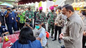 Momen Vaksinai-Bansos di Kampus Umaha Sidoarjo