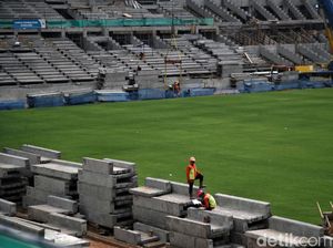Penampakan Jakarta International Stadium Setelah Dipasang Rumput