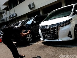Penampakan Mobil RFS Rachel Vennya yang Kini Berwarna Putih