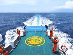 KM Liberty 1 Tenggelam di Laut Bali Usai Diterjang Gelombang Saat Badai