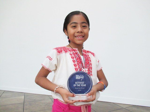 Perempuan muda dan inspiratif