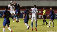 PSIS berusaha mengejar ketertinggalan di sisa waktu yang ada, tapi usaha mereka gagal menemui hasil. Skor 1-0 untuk kemenangan Persib bertahan hingga laga usai.