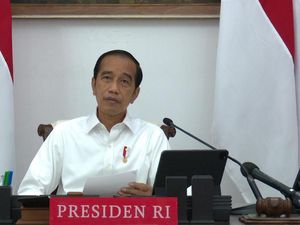 Ultah Ke-10, NasDem Malah Kasih Kado Patung ke Jokowi