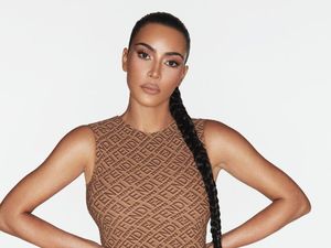 Kim Kardashian Sewa Tim Keamanan untuk Cegah Kanye West Masuk ke Rumahnya Kim Kardashian Sewa Tim Keamanan untuk Cegah Kanye West Masuk ke Rumahnya