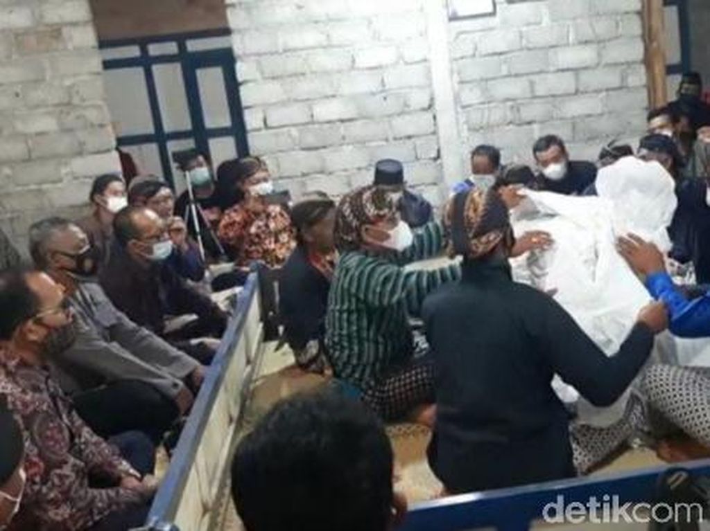 Tradisi Tahunan Buka Cupu Panjala di Gunungkidul, Apa Hasilnya? Tradisi Tahunan Buka Cupu Panjala di Gunungkidul, Apa Hasilnya?