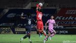 Arema vs Persita Berakhir Imbang