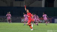 Persita menyamakan kedudukan menjadi 2-2 di injury time babak kedua.