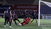 Sedangkan Persita berada di urutan keenam dengan 13 poin.