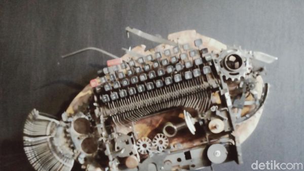 Barang Rongsok Disulap Jadi Karya Seni untuk Hari Sumpah Pemuda