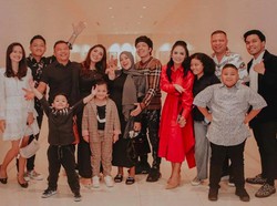 Kebahagiaan Krisdayanti Kumpul dengan Keluarga Anang Hermansyah