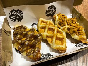 Uniknya Croffle Hitam Saus Durian dan Croffle Ayam Geprek Pedas Nampol Uniknya Croffle Hitam Saus Durian dan Croffle Ayam Geprek Pedas Nampol