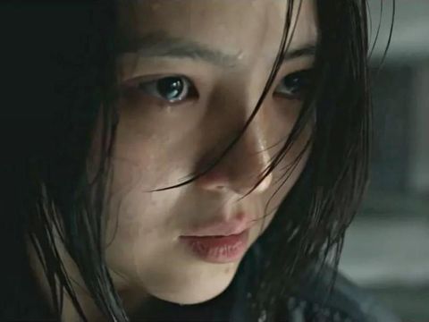 Han So Hee memerankan tokoh Yoon Ji Woo