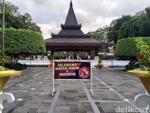 Mensos Risma Datangkan Tukang Marmer dari Tulungagung untuk Percantik MBK