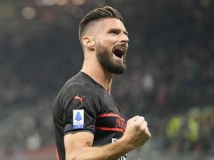 Olivier Giroud Tajam di Kandang, Melempem di Tandang