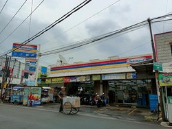 Lahannya Sering Dipakai Jukir, Ini Dia Konglomerat Pemilik Indomaret