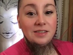 Percaya Diri Panjangkan Jenggot, Wanita Ini Didekati Banyak Pria