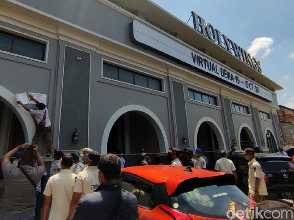 Pemkot Tutup Sementara Holywings di Kota Lama Semarang