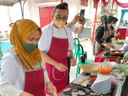 PLN Ponorogo Gencarkan Penggunaaan Kompor Induksi di Hari Listrik Nasional