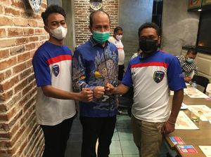 Dua Anak Papua Disekolahkan ke Klub Spanyol Dua Anak Papua Disekolahkan ke Klub Spanyol