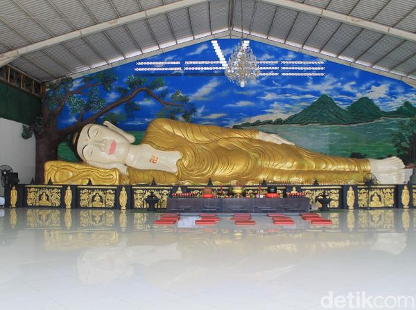 Kembaran Patung Buddha Tidur Thailand Ada Di Bogor