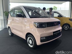 Akhirnya! Mobil Listrik Murah Meriah Wuling Hongguang EV Mendarat di Jakarta