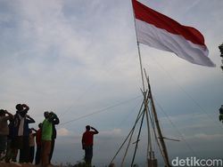 Sambut Sumpah Pemuda, Merah Putih Berkibar di Pegunungan Patiayam Kudus