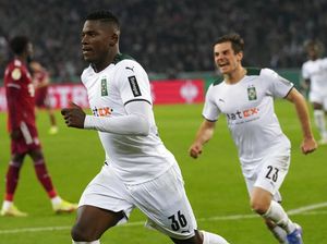 DFB-Pokal: Dibantai Gladbach 0-5, Bayern Tersingkir