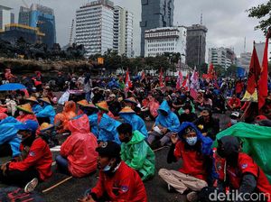 2 Juta Buruh Bakal Mogok Nasional 6-8 Desember! 2 Juta Buruh Bakal Mogok Nasional 6-8 Desember!