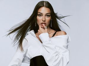 Finalis Miss Turki Digerebek Bercinta di Toilet Umum