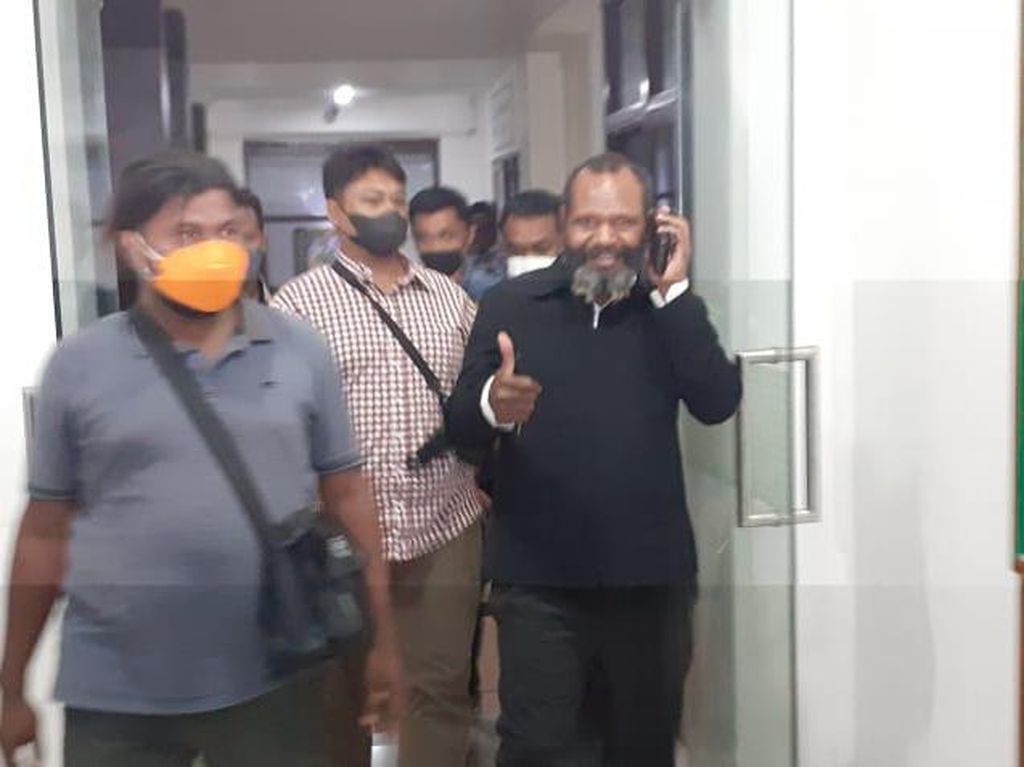 Kejati Papua Tahan Ketua Harian KPA Terkait Dugaan Dana Hibah AIDS Kejati Papua Tahan Ketua Harian KPA Terkait Dugaan Dana Hibah AIDS