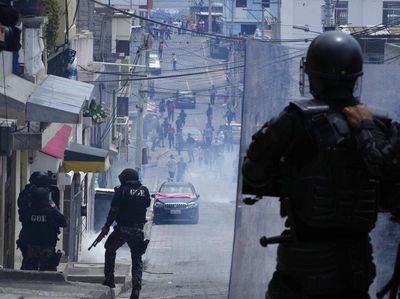 Kenaikan Harga Bahan Bakar Bikin Ekuador Bergejolak